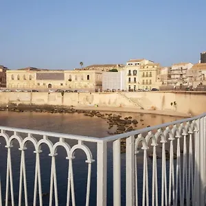 https://perla-marina-ortigia.sicilyhotelsitaly.net